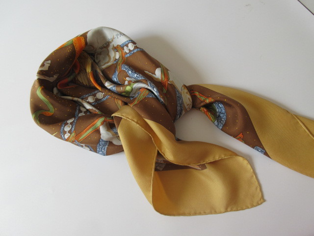 エルメス シルクスカーフ カレ90 CAVALIERSDESNUAGES 雲の騎士