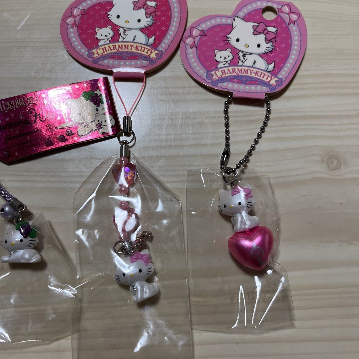 激レア☆2006年製 チャーミーキティ ぬいぐるみストラップ 山梨限定