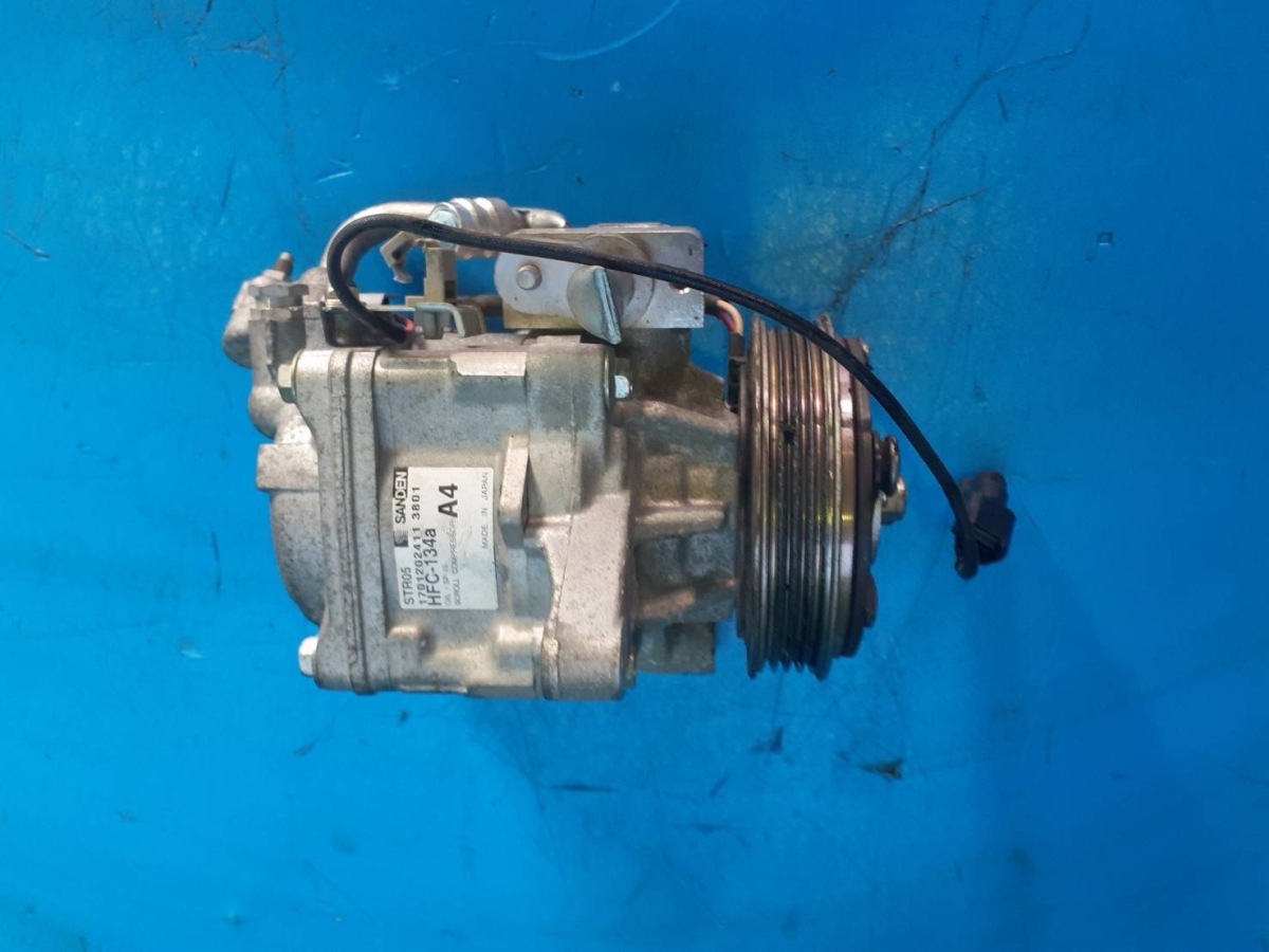 H26年 JH1 N-WGN エアコンコンプレッサー STR05 2万キロ台 中古品 即決 1038652 220719 M ヤード棚