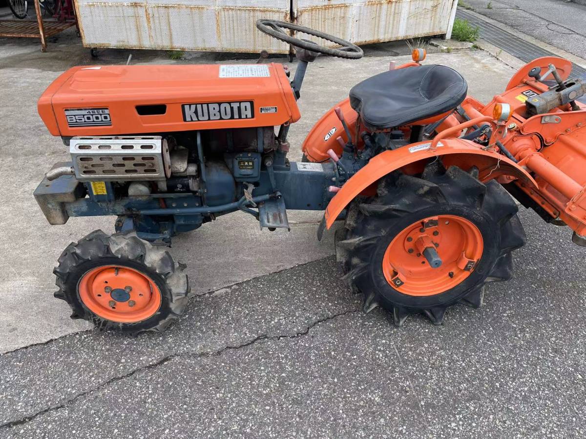 クボタ トラクター B5000 4輪駆動 9馬力 動作品 中古(車体)｜売買され 