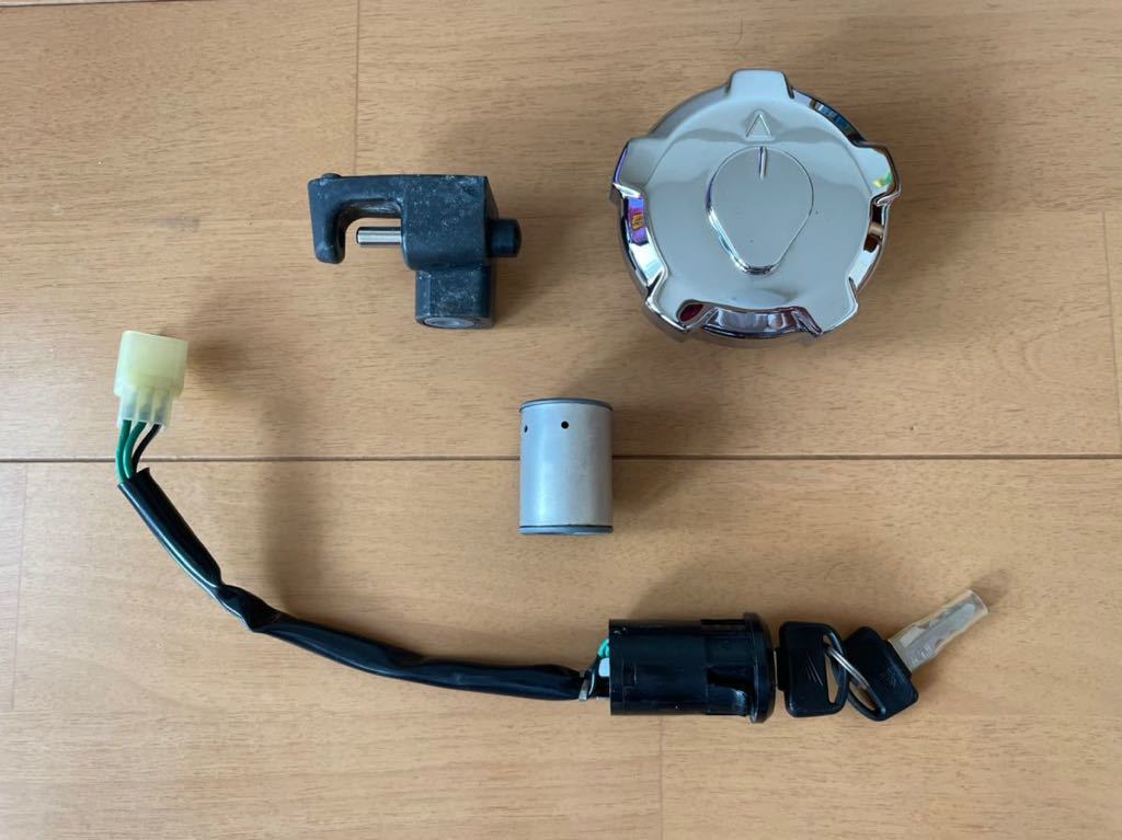 希少 HONDA APE エイプ 純正キーセット新品 APE50 APE100 エイプ50/100 キーセット 純正 エイプ 希少 エイプ100 純正キーセット