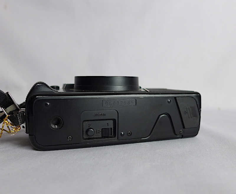 Nikon ニコン L35AFピカイチ 動作品　コンパクトカメラ ISO400 コンパクトカメラ Nikon L35 AF 動作品！ 現状渡し 美品☆ニコン Nikon