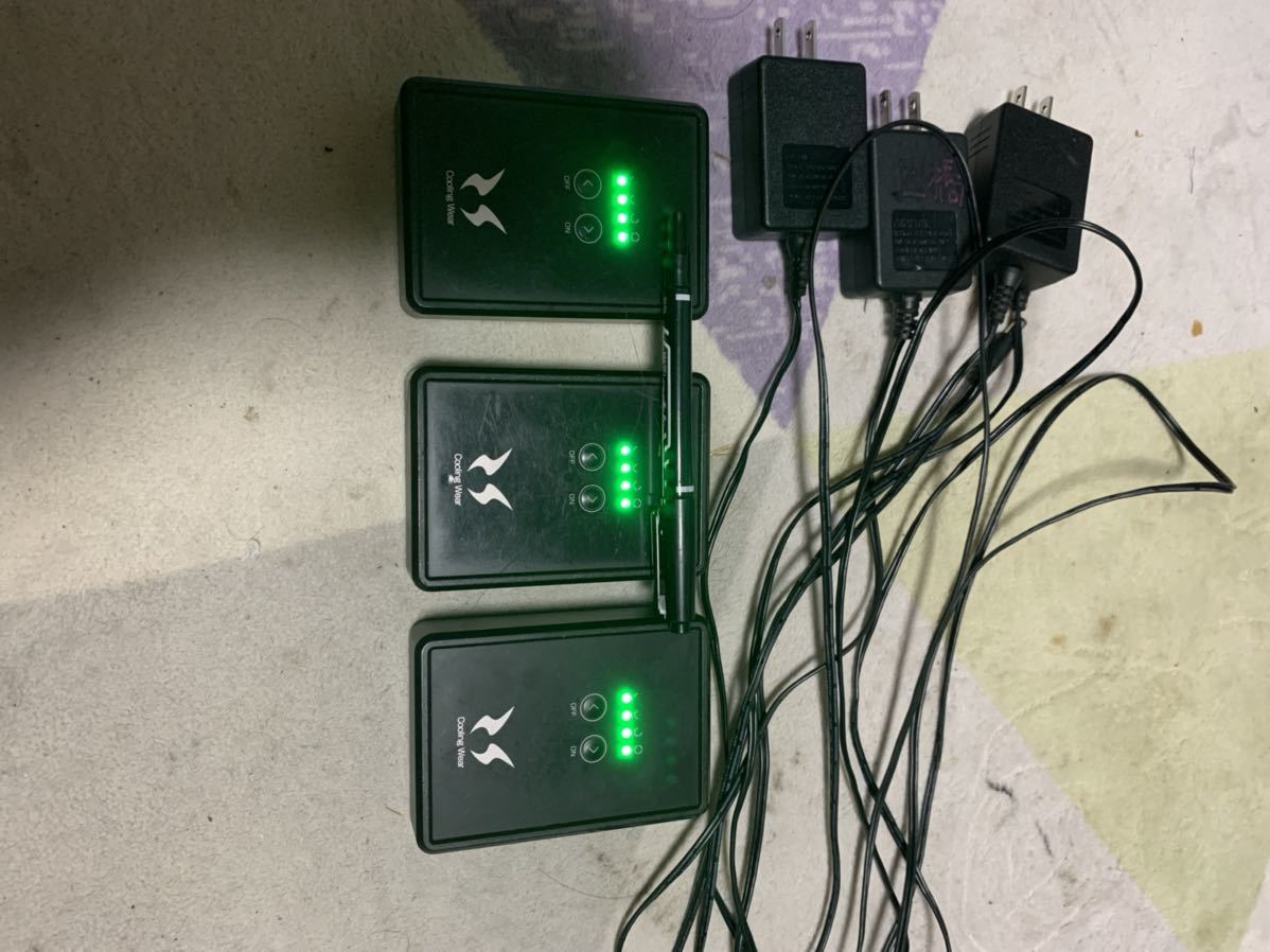 サンエス　空調服　ファン　ケーブル、バッテリー　充電器　中古 中古サンエス 空調服バッテリー &充電器4個セット(2019年以前のタイプ