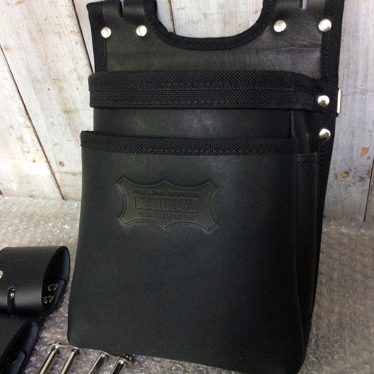AH-6877】☆送料無料☆ 中古品 KNICKS ニックス ヌメ革建築用2段腰袋 