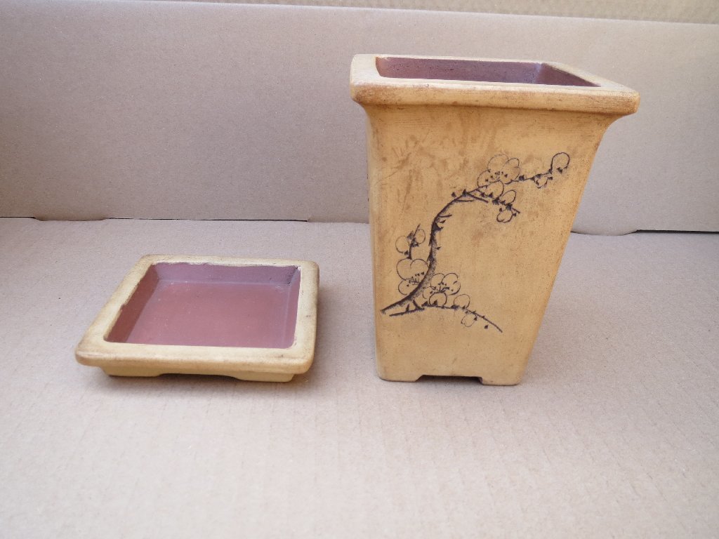 8-2 角型植木鉢 三種類 土色 3点 柄、絵入り 小盆栽などに 中古品に