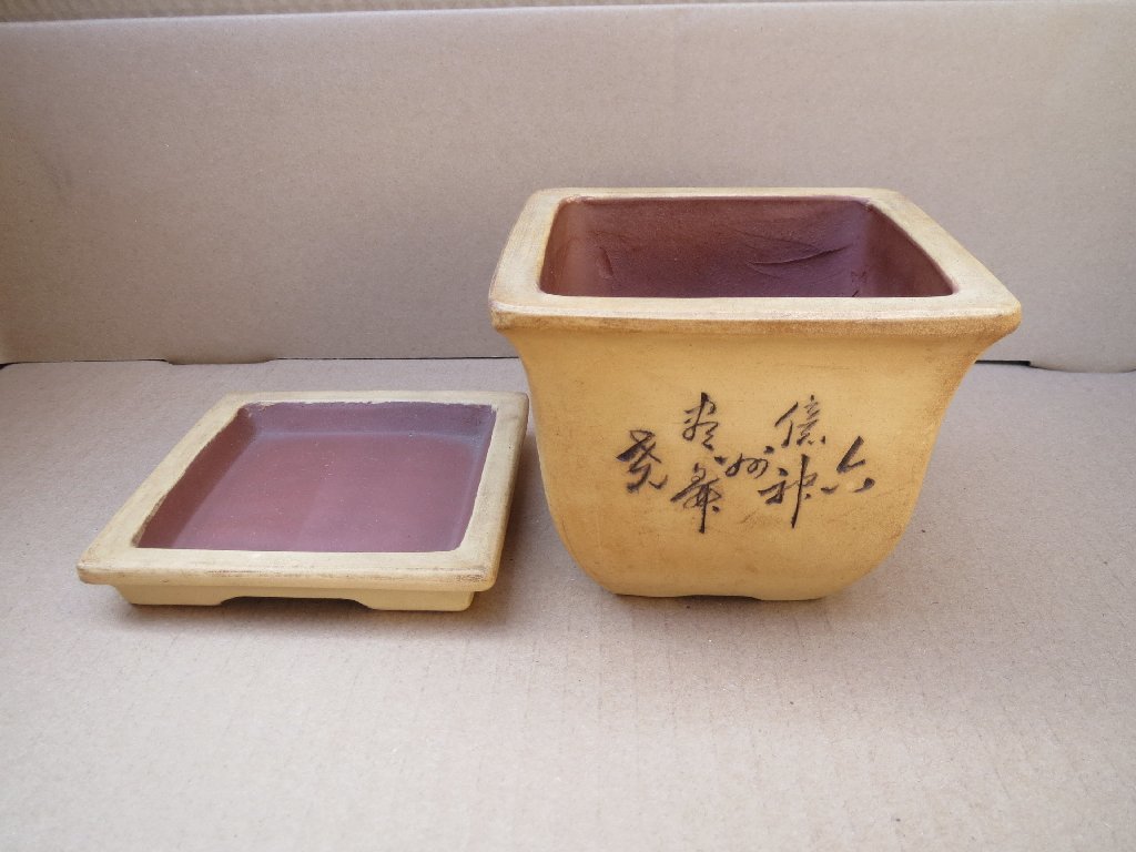 8-2 角型植木鉢 三種類 土色 3点 柄、絵入り 小盆栽などに 中古品に