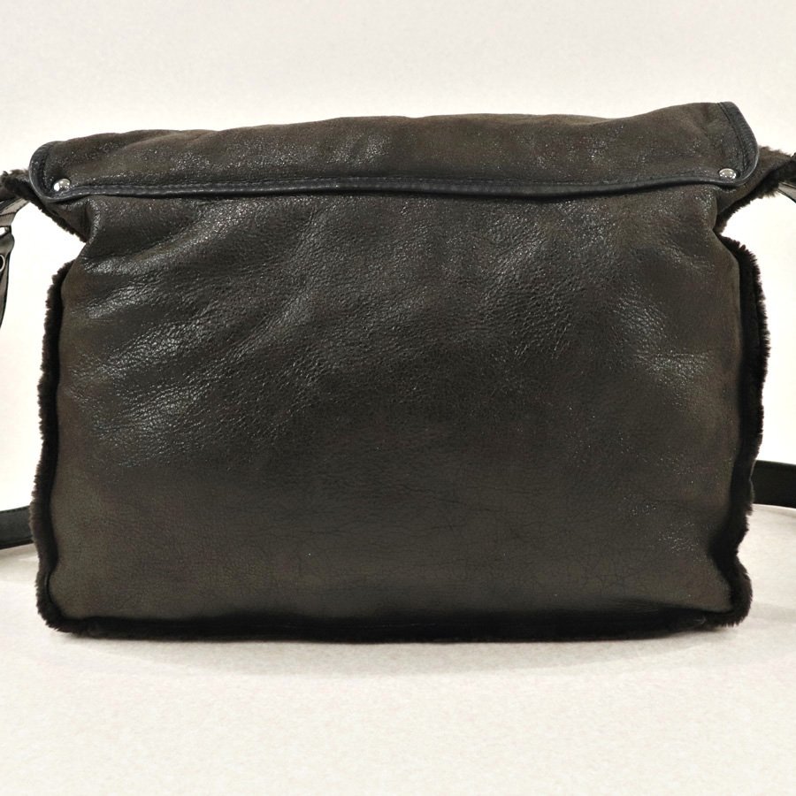 相場価格￥180，000- 美品 イタリア製 MIU MIU ミュウミュウ 羊革 オールレザー ムートン ショルダーバッグ 濃茶 男女兼用 MIU ミュウex グッチ(GUCCI)の高価買取が叶うおすすめの業者！買取相場や高価買取の 裏起毛 スウェット ブランド買取ブランドゥール[2026