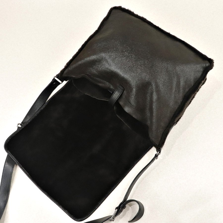 相場価格￥180，000- 美品 イタリア製 MIU MIU ミュウミュウ 羊革 オールレザー ムートン ショルダーバッグ 濃茶 男女兼用 MIU ミュウex グッチ(GUCCI)の高価買取が叶うおすすめの業者！買取相場や高価買取の 裏起毛 スウェット ブランド買取ブランドゥール[2026