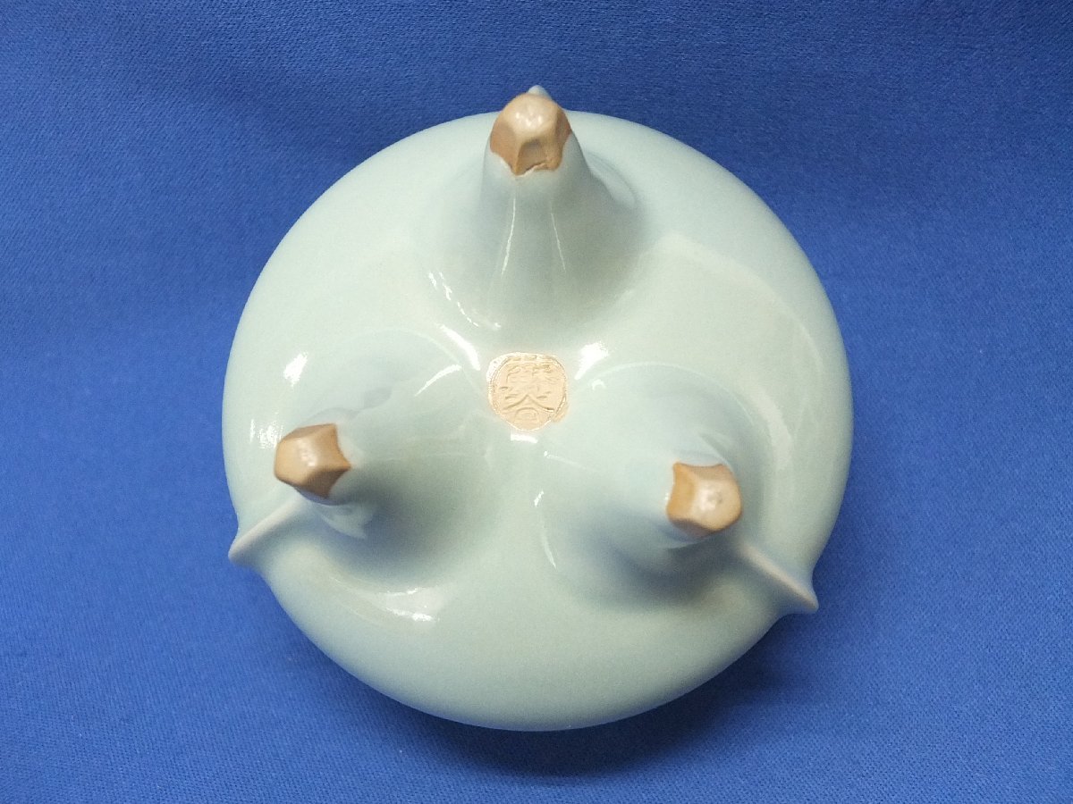萬珠堂 謹製 香炉 青磁 八田蘇谷 桐箱付き お香 古美術品 骨董 seiji 八田蘇谷 造（はったそこく） 青磁 袴腰 香炉/香爐 共箱付き 骨董