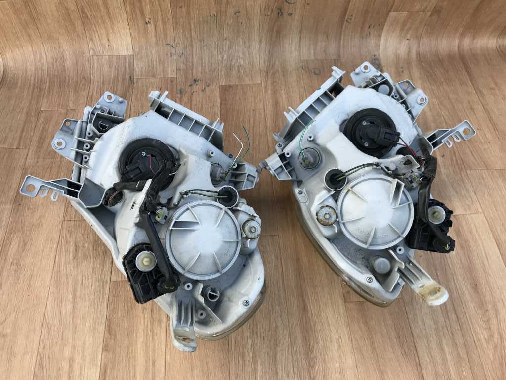 ７代目・後期型ダイハツ | ミラカスタム（L275S&frasl;L285S型）概要解説 良品○前期○ミラカスタムX○L275S&frasl;L285S○左右テール○イチコD049 - ミラカスタム L285S ミラカスタム型式：DBA-L285S（ダイハツ）のクルマカタログ｜中古車の シン・軽自動車マニア ミラカスタム(L275&frasl;285型) 前期型ダイハツ L275Sの中古車を探すならグーネット 愛車紹介 ミラカスタム型式：DBA-L275S（ダイハツ）のクルマカタログ｜中古車の ミラカスタム（ダイハツ）Ｌ（2006年12月）｜カタログから中古車を探す シン