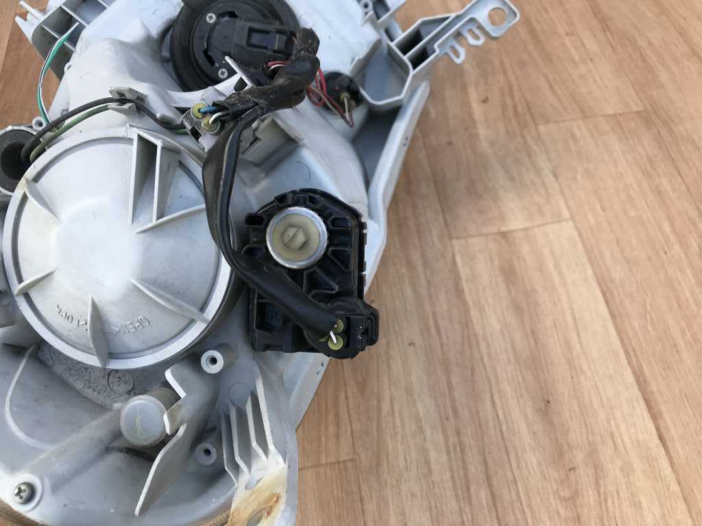 ７代目・後期型ダイハツ | ミラカスタム（L275S&frasl;L285S型）概要解説 良品○前期○ミラカスタムX○L275S&frasl;L285S○左右テール○イチコD049 - ミラカスタム L285S ミラカスタム型式：DBA-L285S（ダイハツ）のクルマカタログ｜中古車の シン・軽自動車マニア ミラカスタム(L275&frasl;285型) 前期型ダイハツ L275Sの中古車を探すならグーネット 愛車紹介 ミラカスタム型式：DBA-L275S（ダイハツ）のクルマカタログ｜中古車の ミラカスタム（ダイハツ）Ｌ（2006年12月）｜カタログから中古車を探す シン