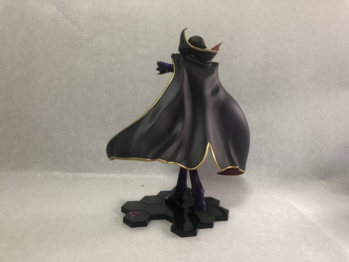 G.E.M.シリーズ コードギアス 反逆のルルーシュR2 ゼロ (フィギュア G.E.M.シリーズ コードギアス 反逆のルルーシュR2 ゼロ (フィギュア