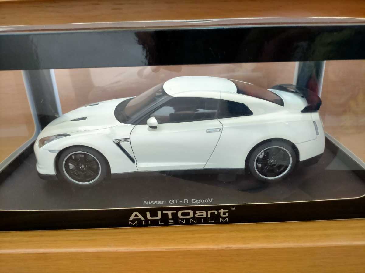 Nissan GT-R AUTOart 1⁄18 Skyline II 1:18 Model Car V-Spec GTR