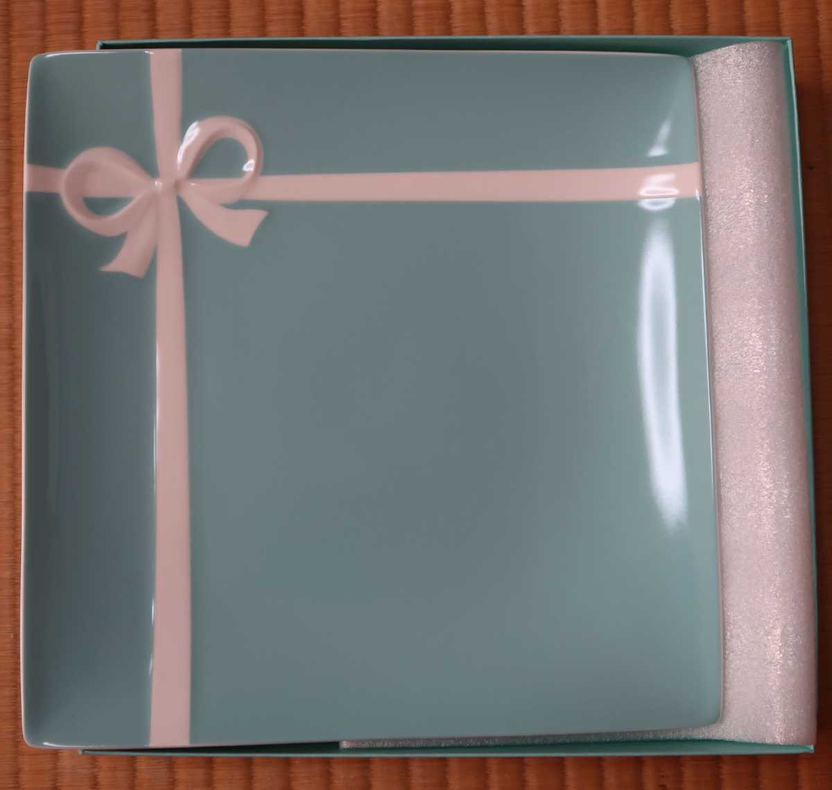 【全国無料，得価】 ティファニー TIFFANY&Co. 角皿 ブルー ボックス プレート(ティファニー)｜売買されたオークション情報、yahooの商品情報をアーカイブ公開 - オークファン ティファニー