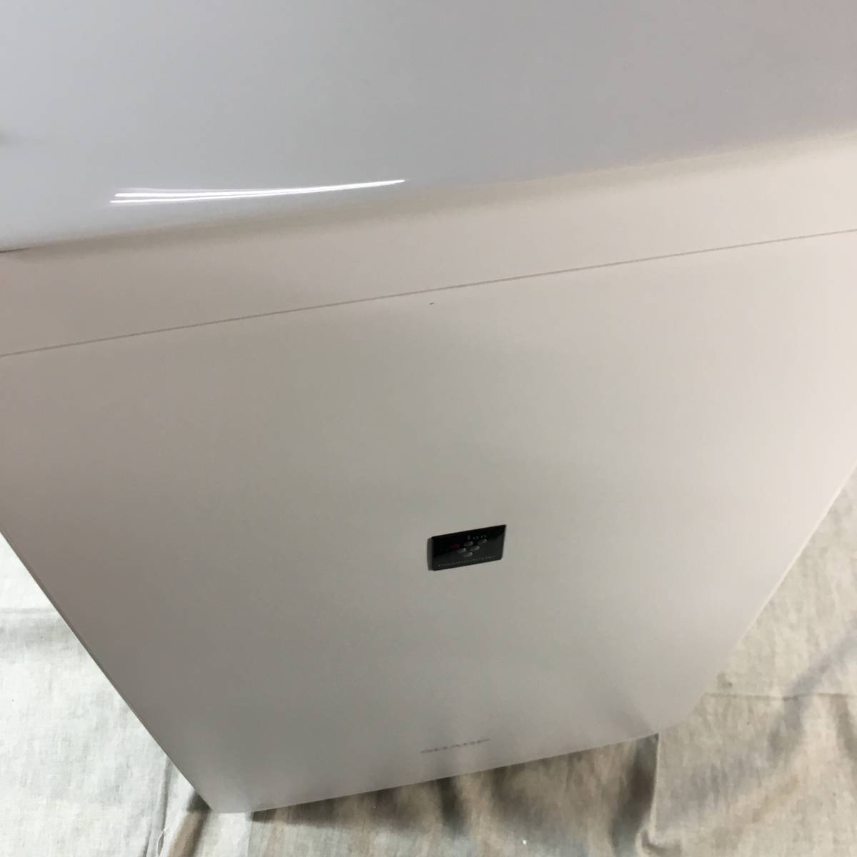 現状品 シャープ 衣類乾燥機 除湿機 12L / プラズマクラスター 7000 スタンダード 14畳 ホワイト CV-N120-W