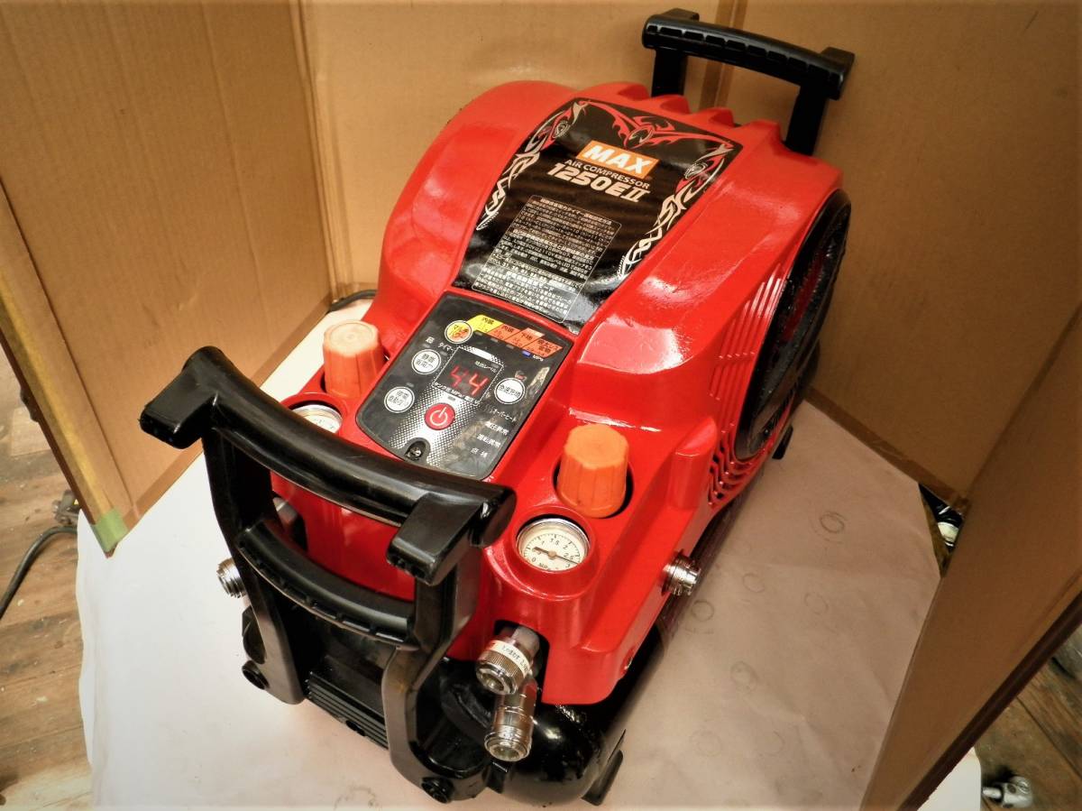 MAX エアコンプレッサーAK1250EⅡ赤美品(４５気圧　高圧専用機）分解オーバーホール整備品 MAX | 45気圧エアコンプレッサ高圧・常圧エア取 45気圧スーパーエアコンプレッサ マックス(株) エアコンプレッサ(エア