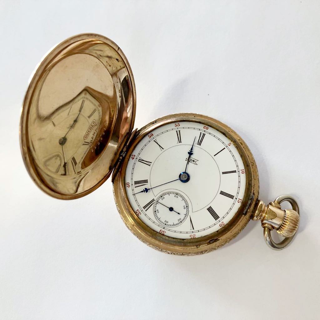 ワインレッドと金彩装飾 ハンプデンのアンティーク懐中時計 1908年製