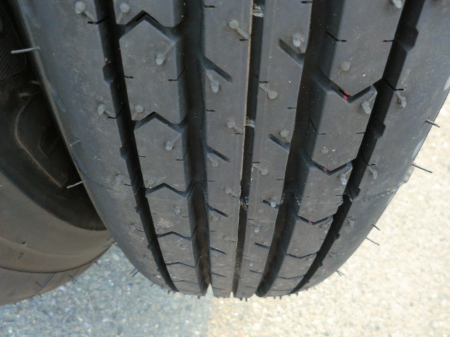 225/80R17.5 6本セット！ ダンロップタイヤ 新車外し コロビ 4トン
