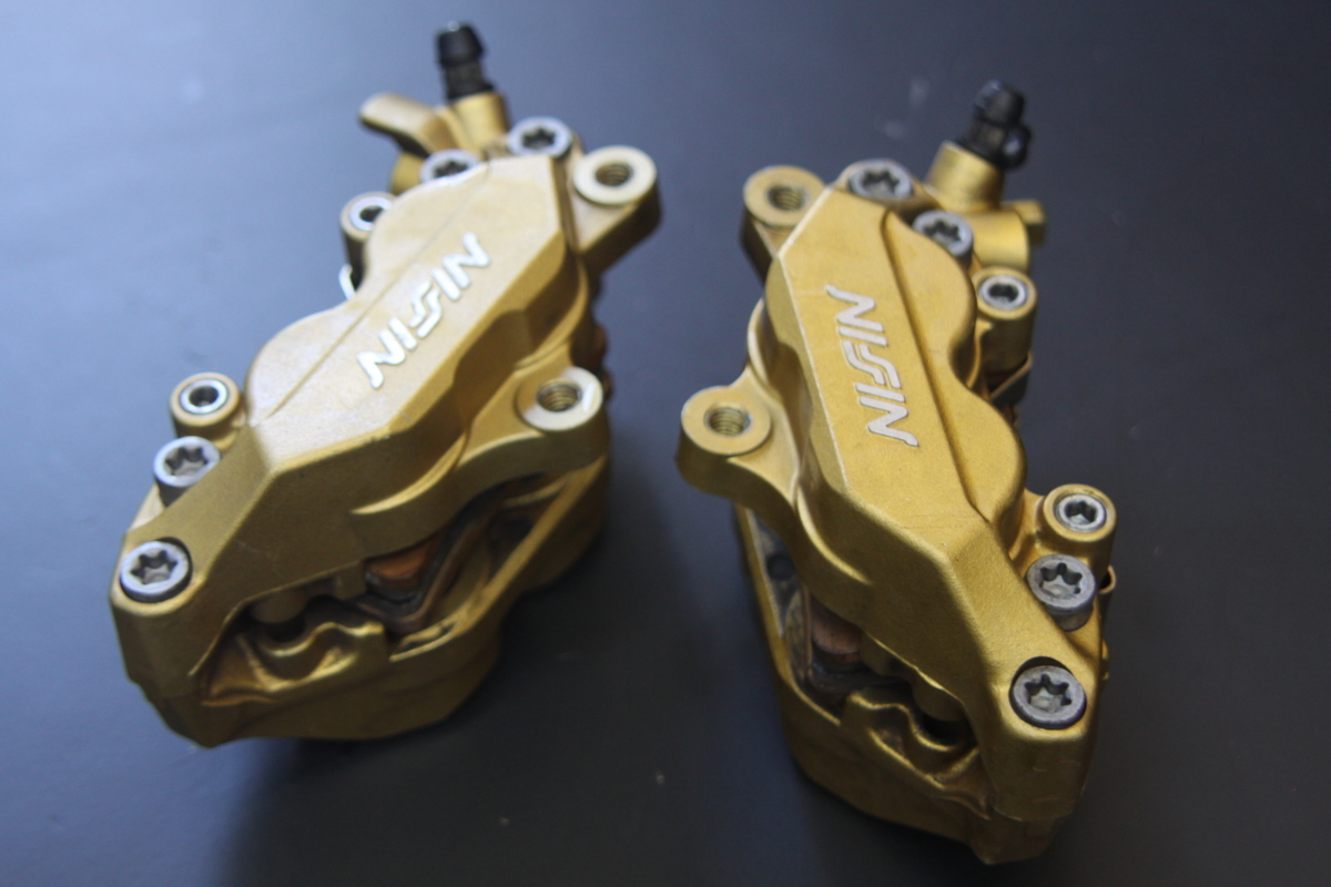 CBR600RR（PC37）純正フロントブレーキキャリパーセット！HRC 
