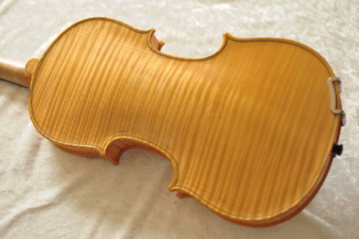 □N/828☆二胡 中国楽器☆上海 敦煌牌☆ハードケース/弓/弦付き☆動作