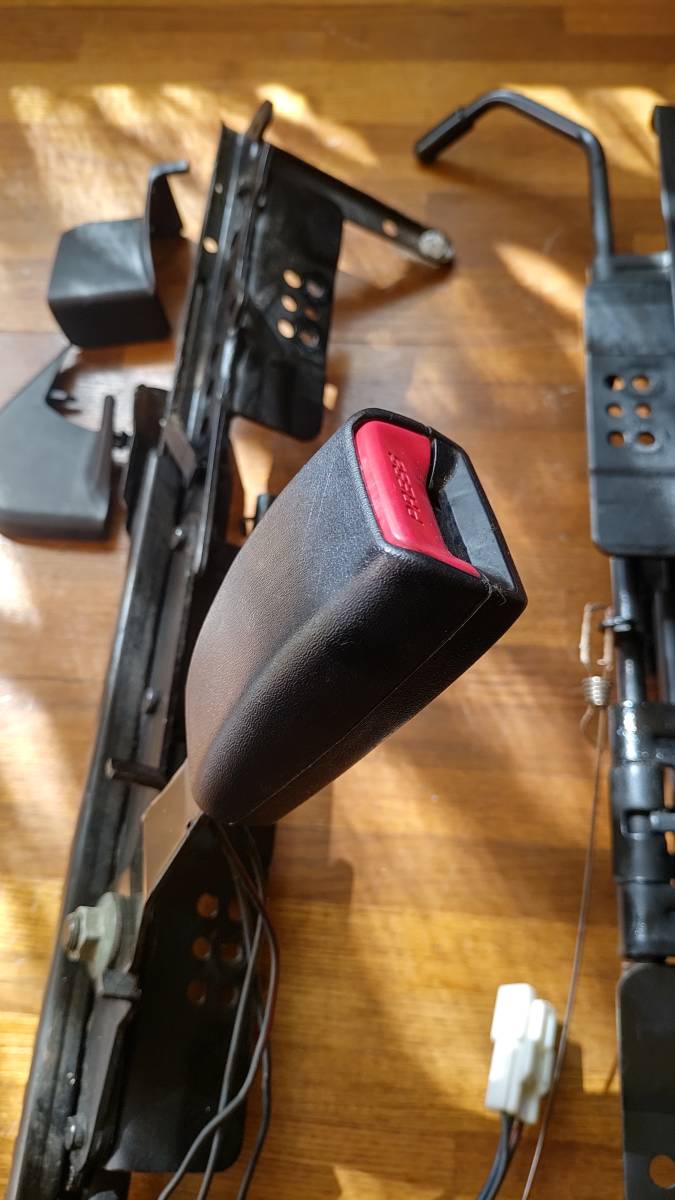 レカロシートレール セリカ ST205セリカGT-FOUR純正オプション 運転席側 ST205 ST205（シートレール｜内装パーツ）：パーツ<車用品 GT-FOUR 純正オプション 希少品 RECARO セリカGT-FOUR ＳＴ２０５セリカにレカロシート レカロ 助手 シート(パーツ)の中古 運転