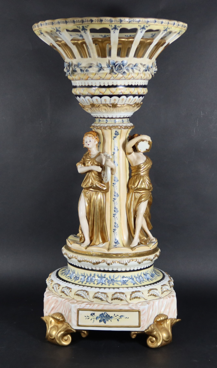 資産家放出品 特大作品 Meissen/マイセン 3人女花紋細密浮彫