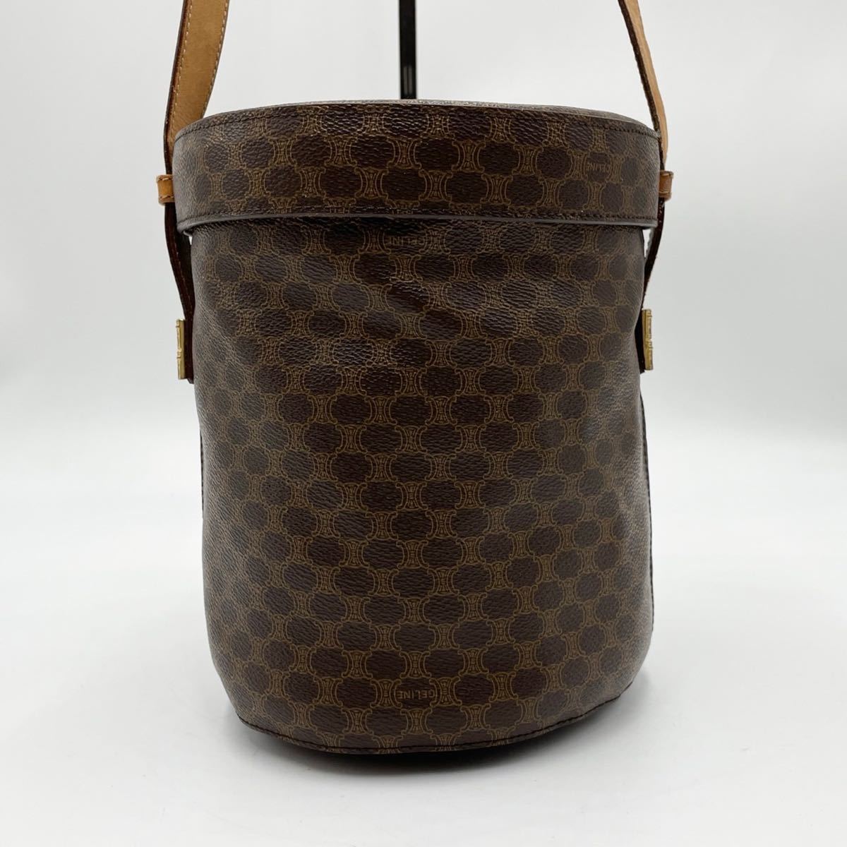 凱旋門 セリーヌ CELINE ブローチ - スターボール 大売出しCELINE アクセサリー ネックレス レディース 1円 ピンバッチ ヴィンテージ ５連 シルバー セリーヌ”凱旋門やトリオンフ”のジュエリーチャーム、キャンディーや