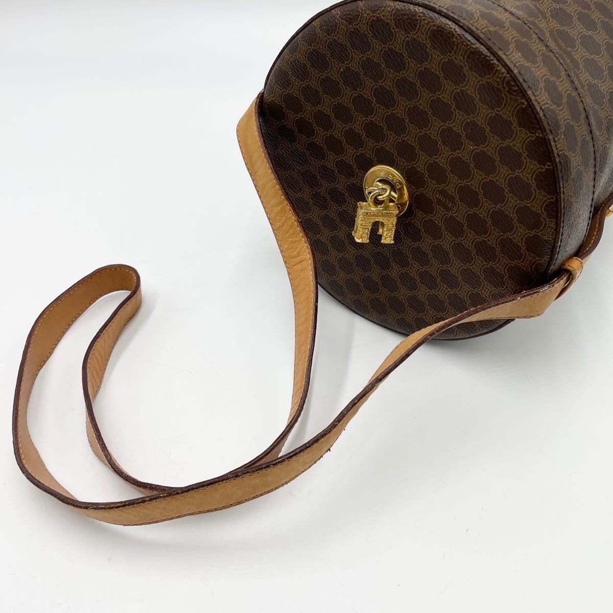凱旋門 セリーヌ CELINE ブローチ - スターボール 大売出しCELINE アクセサリー ネックレス レディース 1円 ピンバッチ ヴィンテージ ５連 シルバー セリーヌ”凱旋門やトリオンフ”のジュエリーチャーム、キャンディーや