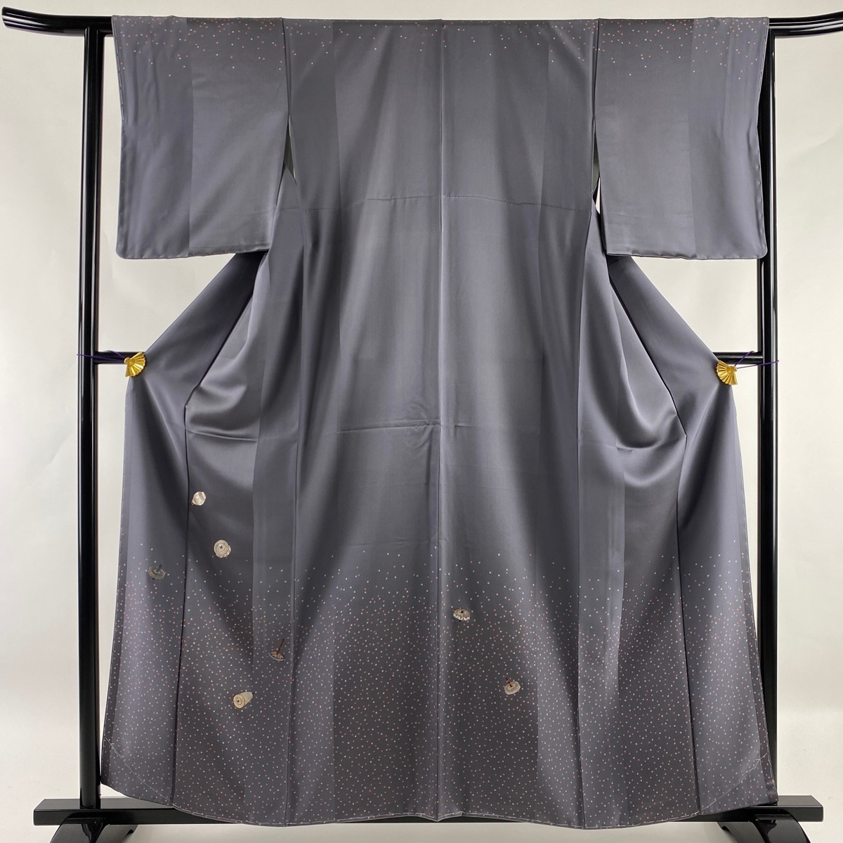  訪問着 名品 独楽 幾何学 刺繍 金糸 灰色 袷 158.5cm 63.5cm S 正絹(仕立て上がり)｜売買されたオークション情報、yahooの商品情報をアーカイブ公開 - オークファン 仕立て上がり
