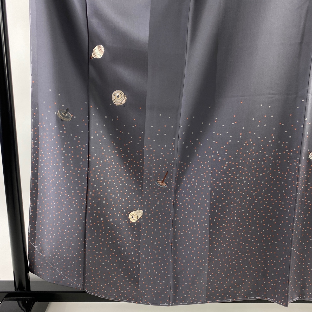 訪問着 美品 名品 独楽 幾何学 刺繍 金糸 灰色 袷 158.5cm 63.5cm S 正絹 【中古】 ☆☆☆☆ 袷 訪問着 M 裄丈65.5cm 袋帯セット 箔