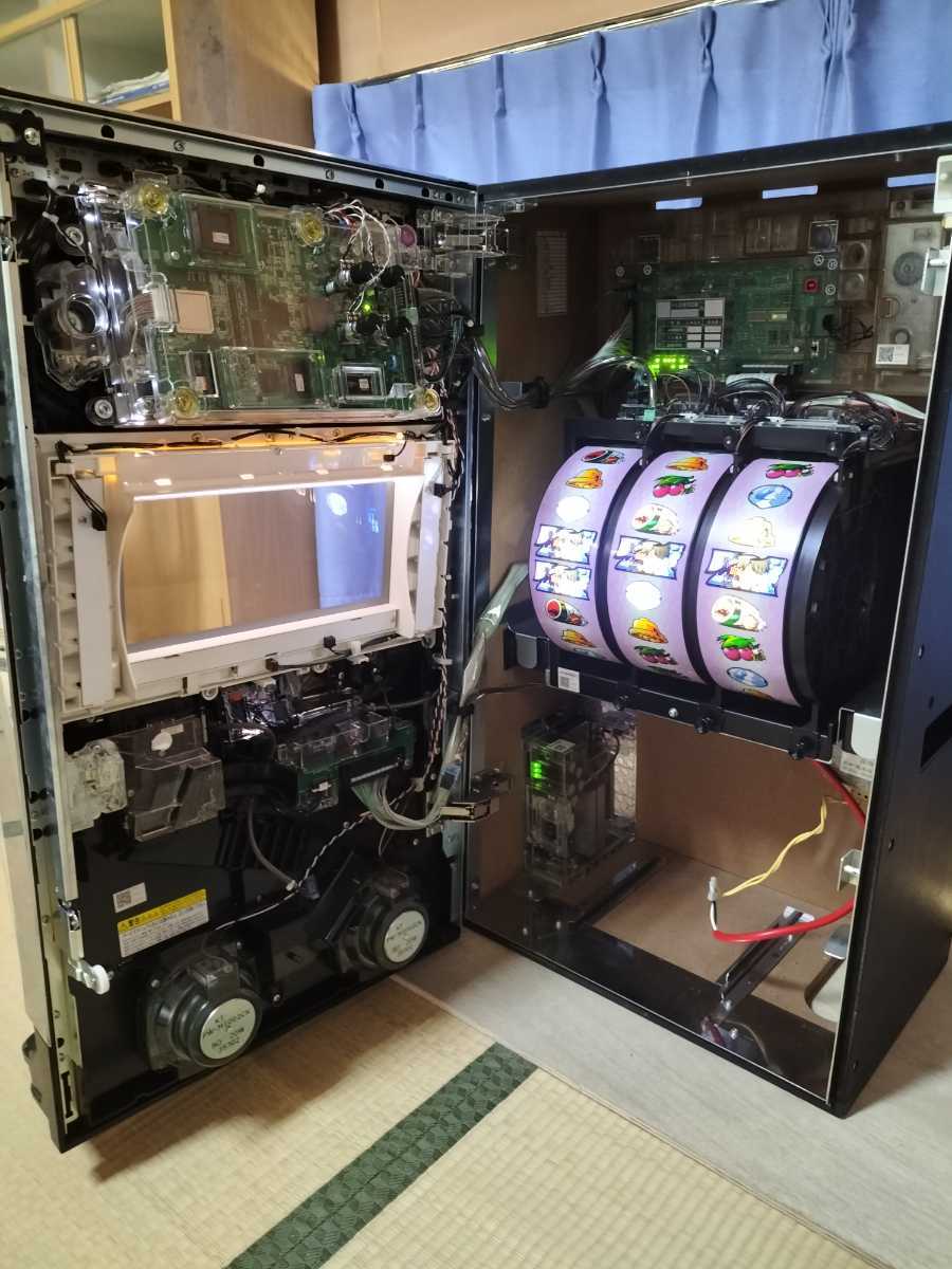 サミー 化物語 パチスロ スロット 実機 ドアキー 設定キー コイン不要