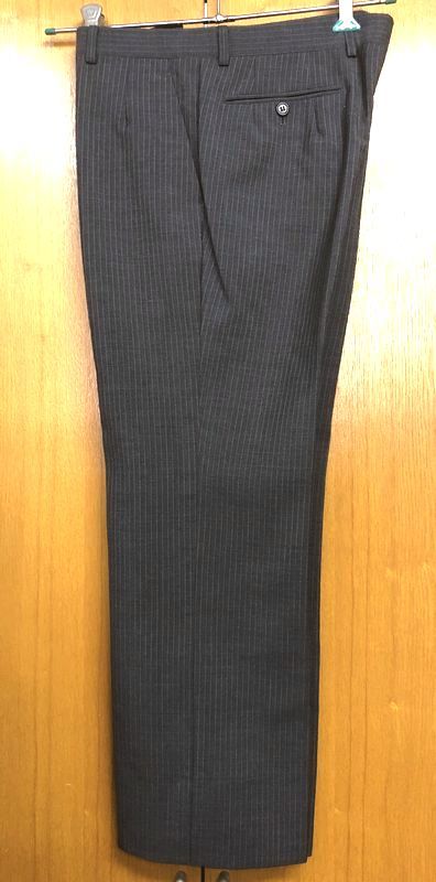 メンズ★LANVIN★シングルスーツ R46-44-82　グレーストライプ　中古品 ランバン スーツ ジャケット セットアップ H48-25-79 Parisランバンロングコート美品ルカオッセンドライバー