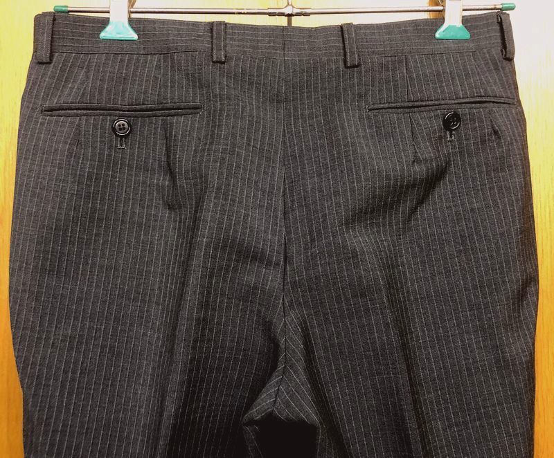メンズ★LANVIN★シングルスーツ R46-44-82　グレーストライプ　中古品 ランバン スーツ ジャケット セットアップ H48-25-79 Parisランバンロングコート美品ルカオッセンドライバー