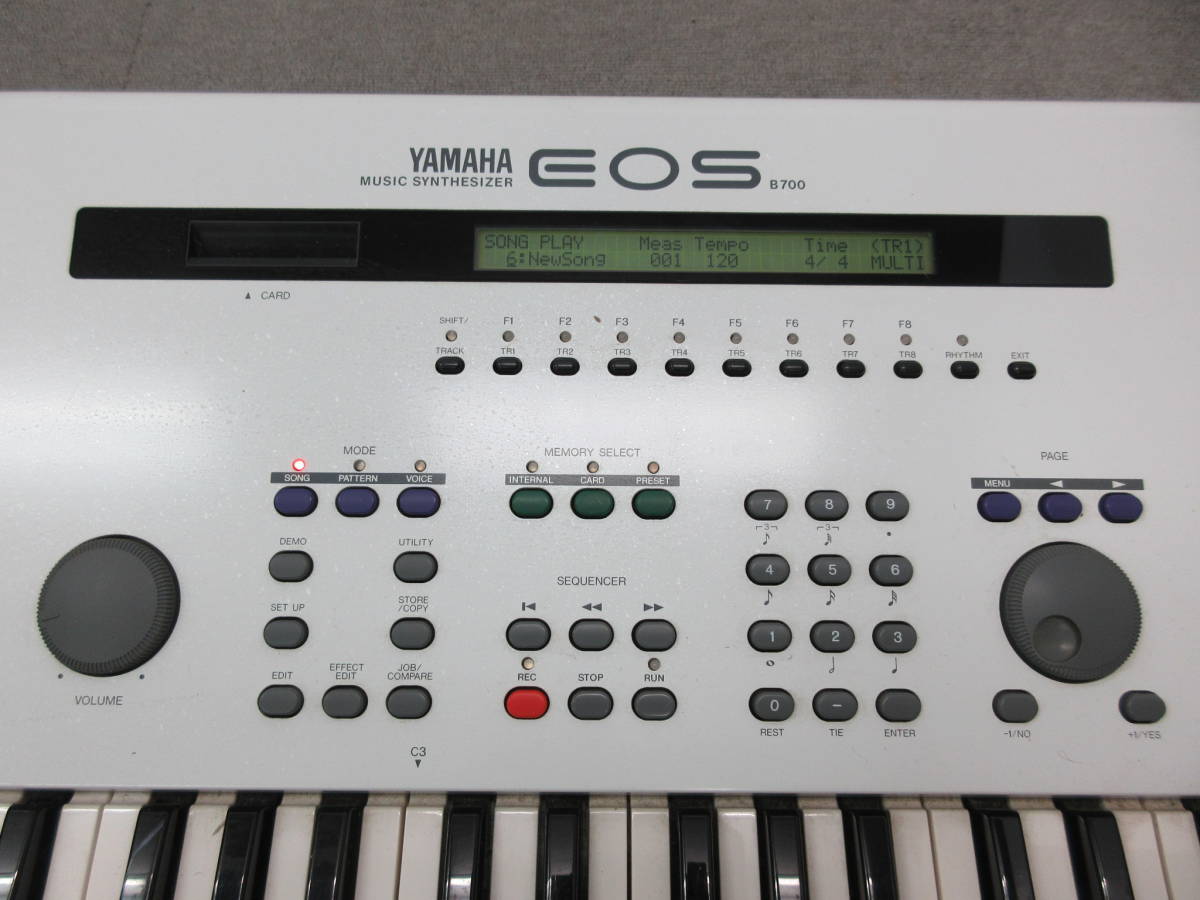 M【9-14】○9 YAMAHA ヤマハ シンセサイザー EOS B700 通電確認済み 音