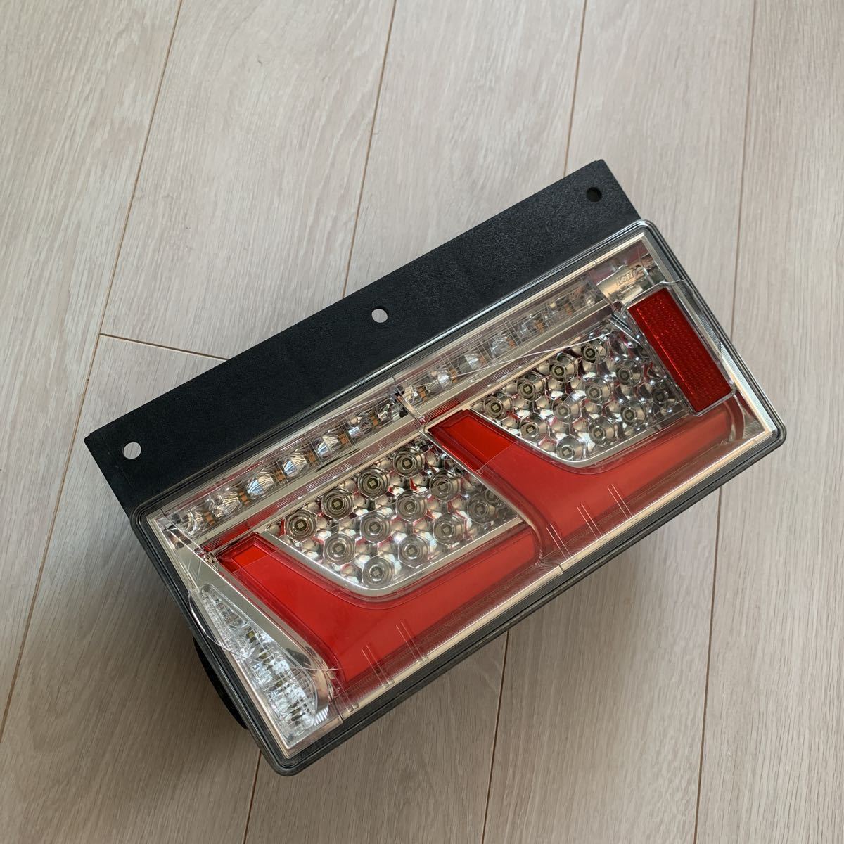 KOITO 小糸 純正 24V 2連 LED テールランプ テールライト トラック 220 