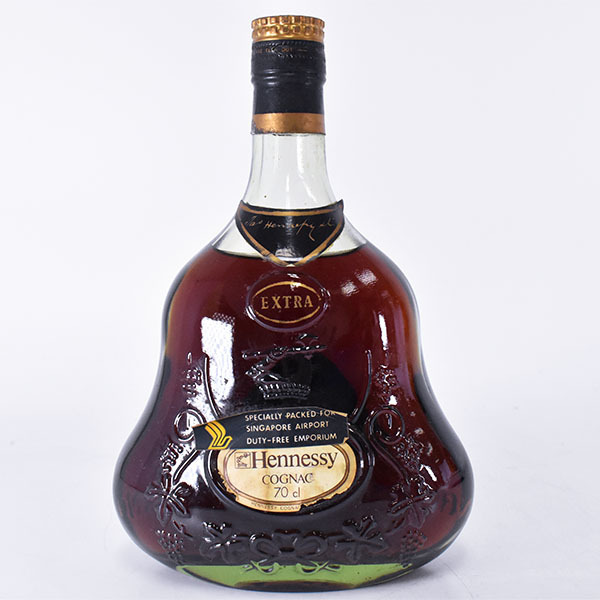 ヘネシーXO 40°700ml 古酒 金キャップ グリーンボトル