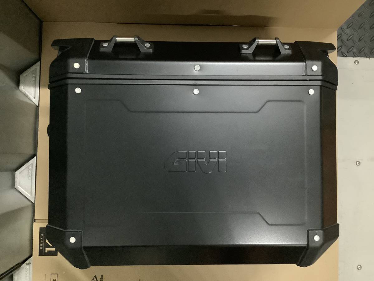 パニアケース GIVI OBKN48BPACK2 TREKKER OUTBACK（ブラックライン
