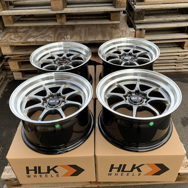 10月発送 新品 15×8J+25 HLK03 100 114.3 4H 15インチ ホイール4本