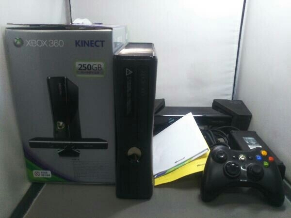 ジャンク 現状品 【本体同梱版】Xbox360 250GB+Kinect プレミアム
