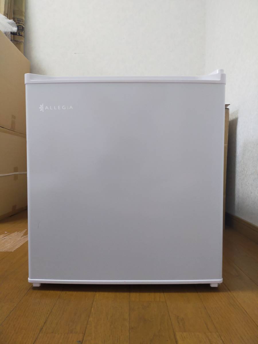 2019年製 ALLEGiA アレジア 冷蔵庫 小型 直冷式 一人暮らし 家庭用 46L コンパクト 1ドア ミニ AR-BC46-NW 送料無料_1