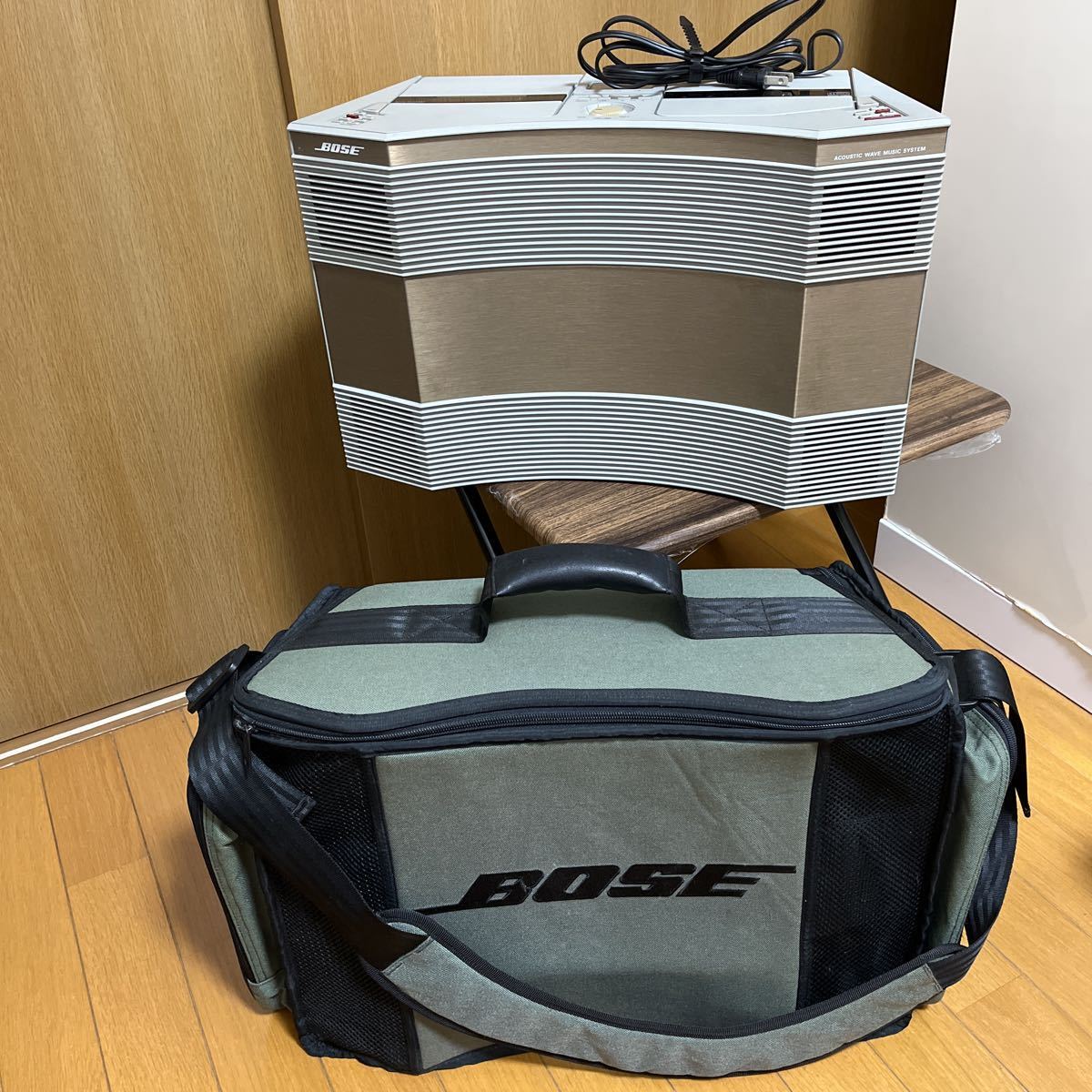 AW-1D Bose BOSE Acoustic Wave Music CDラジカセ .: その他 CD System ACOUSTIC ボーズ : ラジオ BOSE.ボ-ズのCDラジカセ.AW-1D.ケース付き綺麗です