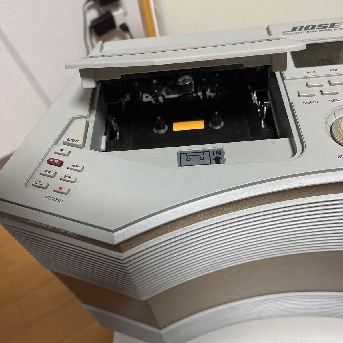 AW-1D Bose BOSE Acoustic Wave Music CDラジカセ .: その他 CD System ACOUSTIC ボーズ : ラジオ BOSE.ボ-ズのCDラジカセ.AW-1D.ケース付き綺麗です