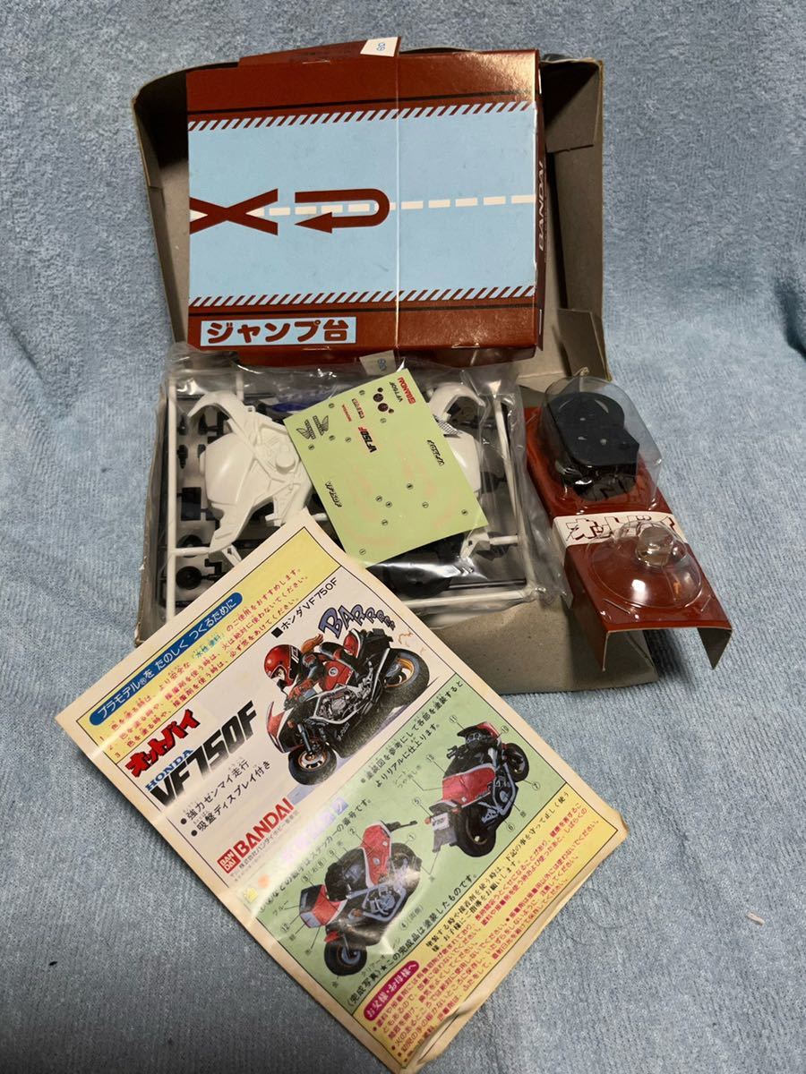 バンダイ ホンダ VF750F オットバイプラモデル未組立 (ホンダ)｜売買  
