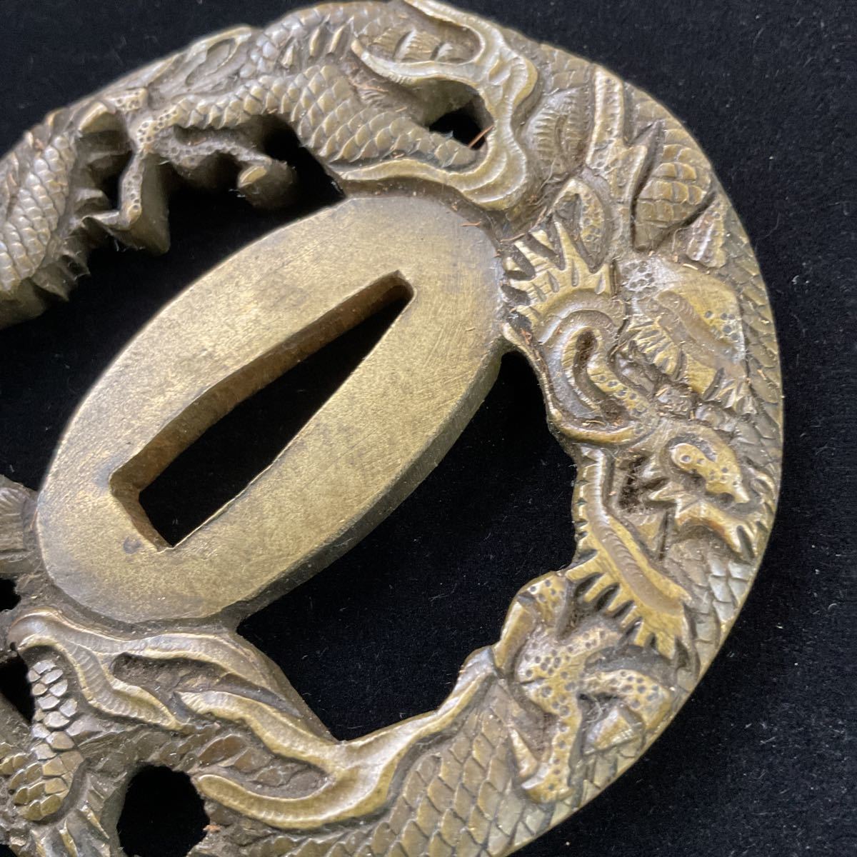 い06ラ松/時代 鍔 龍柄 透彫 武具 丸形 刀装具 龍図 日本刀 武具 古