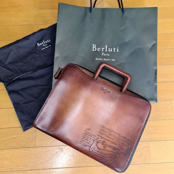 正規品）ベルルッティ Berluti スクラッチ ブリーフ 2Way カリグラフィ 
