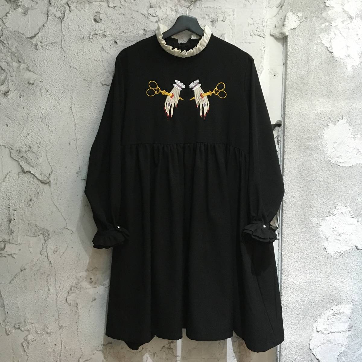 ヘイヘイの値段と価格推移は 64件の売買情報を集計したヘイヘイの価格や価値の推移データを公開