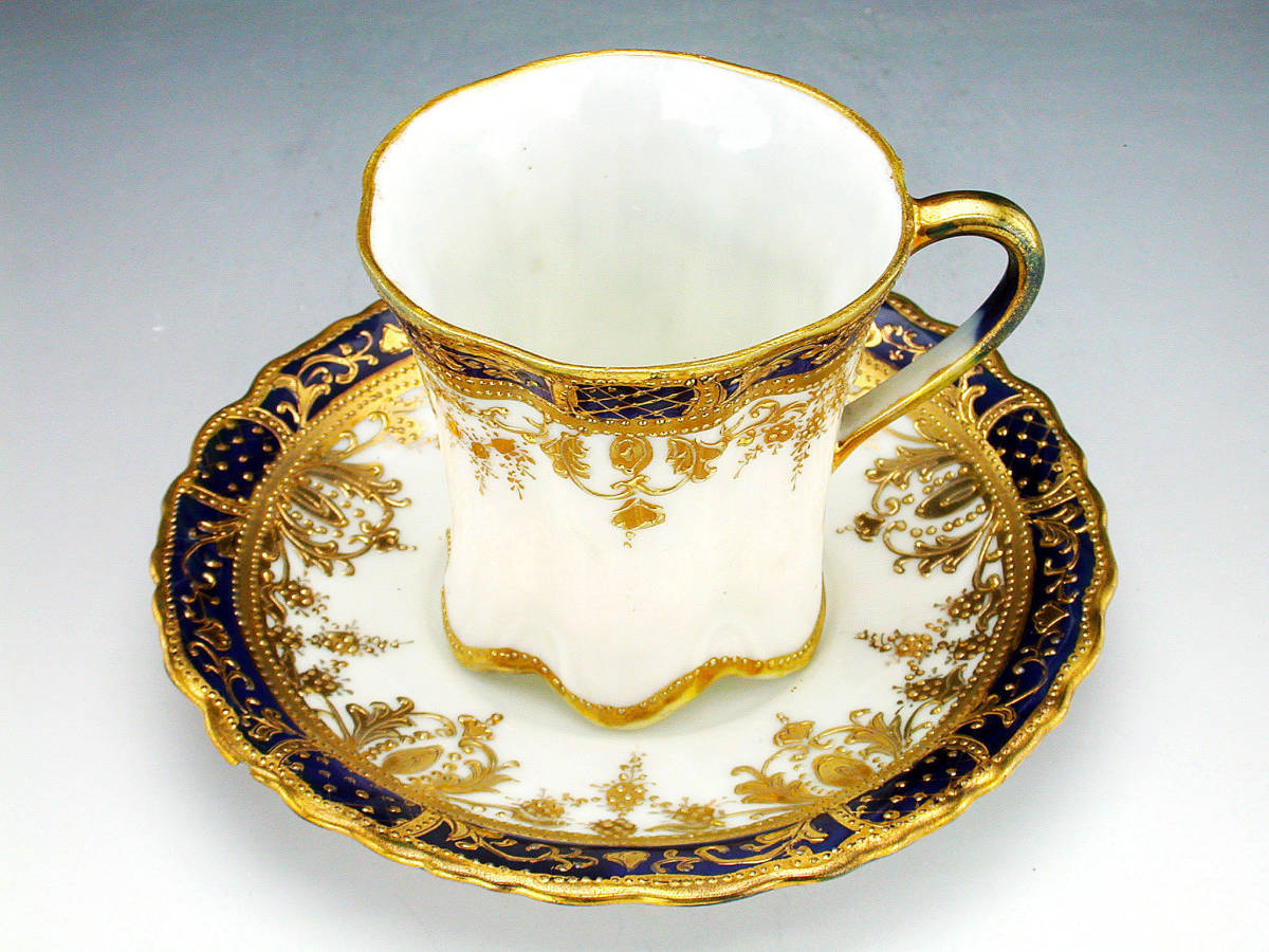 初期オールドノリタケ銘品!! オールドノリタケ・金盛上藍縁華連鎖装飾紋