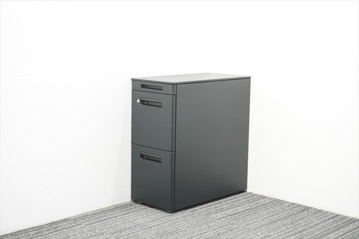 2086853_USM_TABLE_04