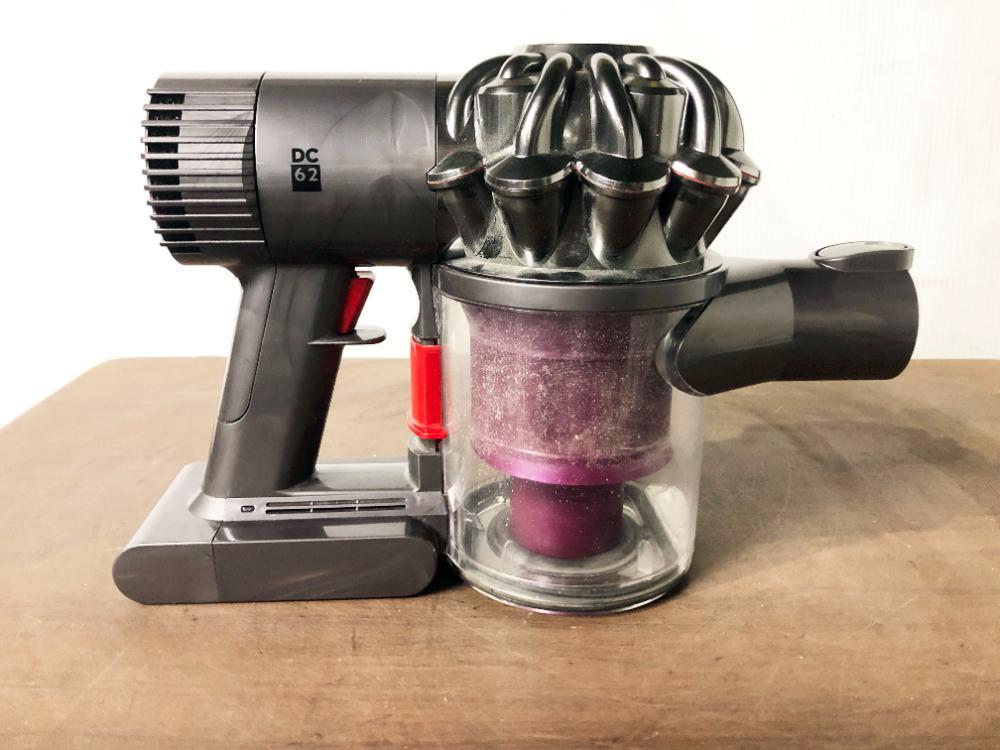 □☆超美品 中古☆dyson/ダイソン☆コードレスクリーナー 充電式 