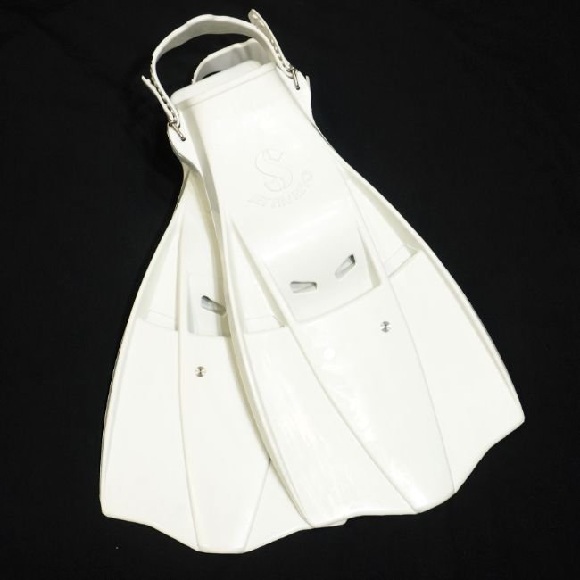 ジェットフィン レボ スキューバプロ レギュラーサイズ(25-27cm SCUBAPRO レギュラー REVO FIN JET 販売終了 レボ） Revo（ジェットフィン JETFIN Scubapro ジェット スキューバプロ（Ｓプロ）